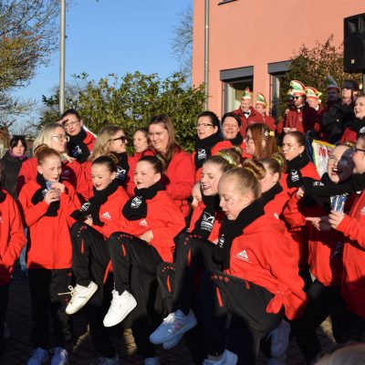 Die ausgelassene Stimmung animierte die Kindergarde zu einer kleinen tänzerischen Einlage